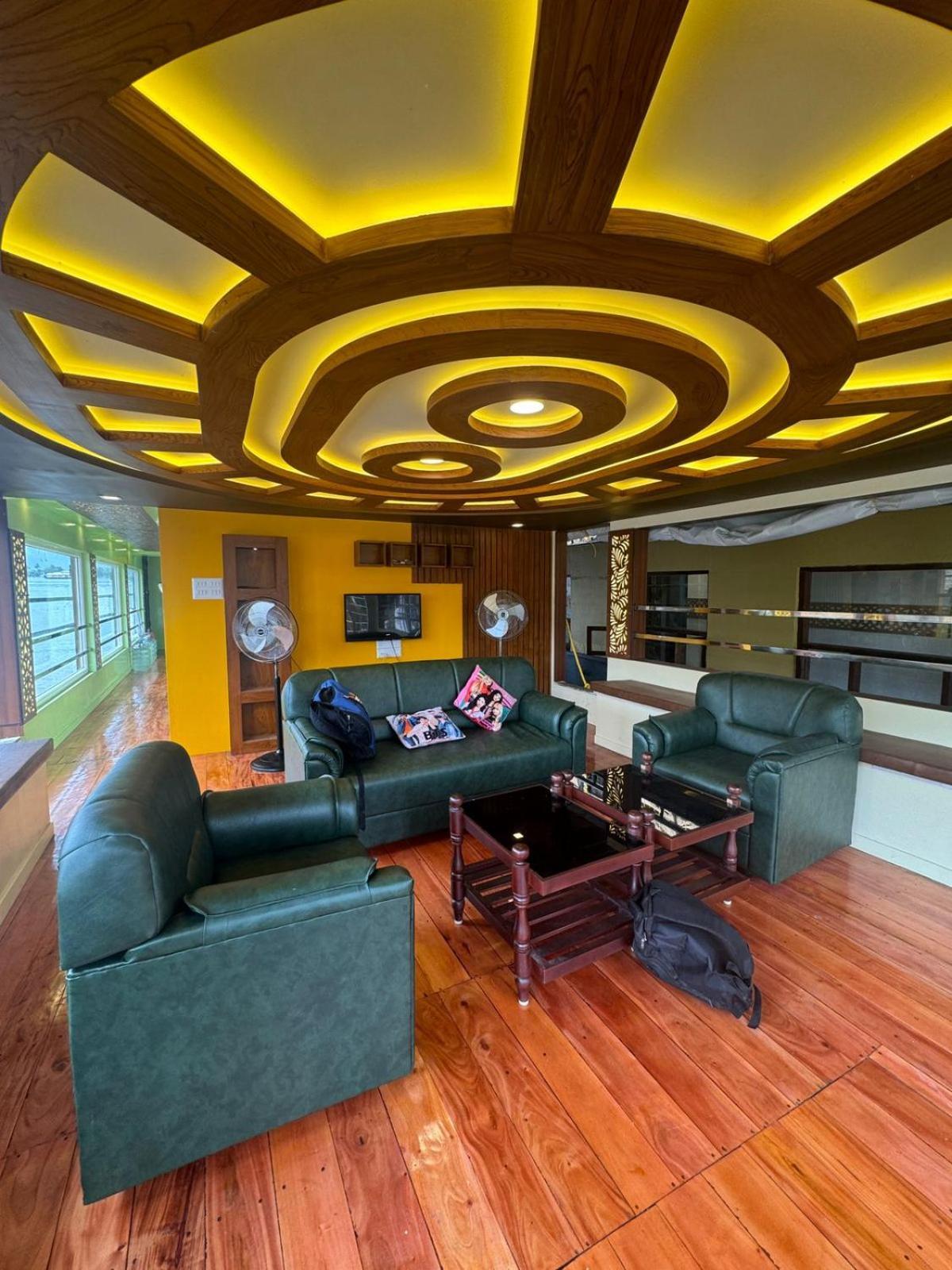 Beach Paradise Day Cruise Houseboat Alappuzha ภายนอก รูปภาพ